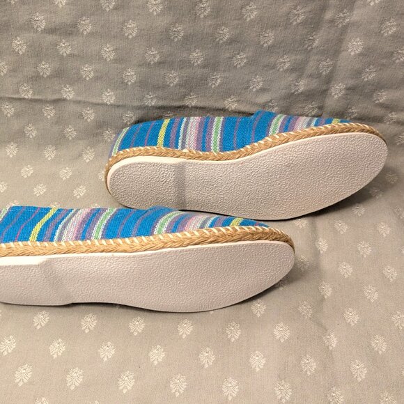 New! 9.5 Fashionable Espadrilles for a Wider Fit! - Picture 2 of 3